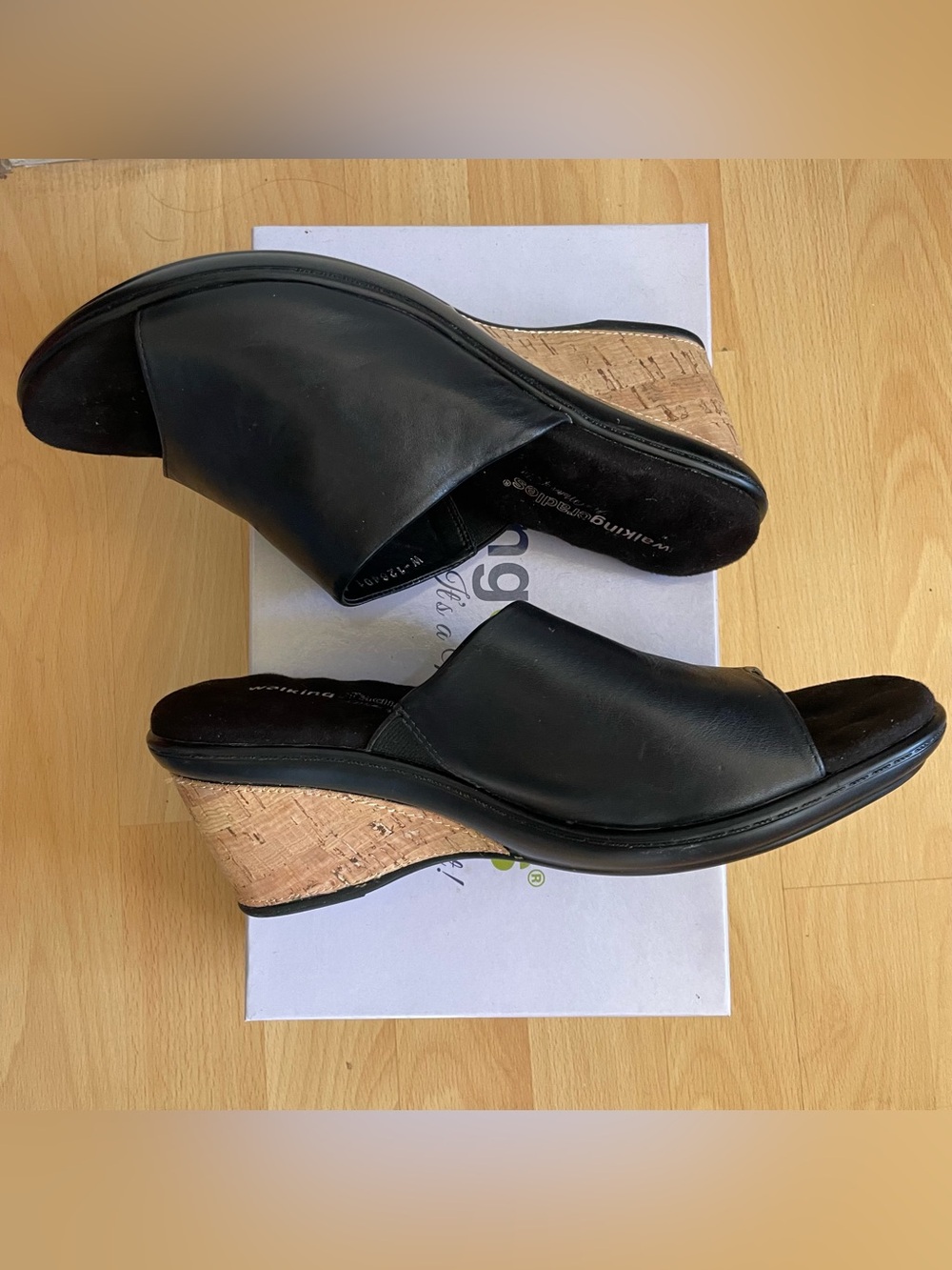 Walking Cradles Lynn Wedge Sandal Mules, Black Leather, Cork trim, Sz 9W - Picture 10 of 10